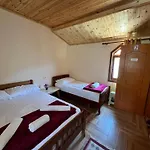 Shtepiza Casa de hóspedes 3*