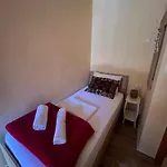 Shtepiza 게스트하우스 3*