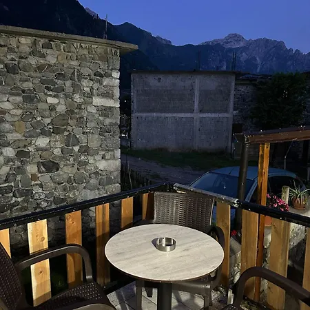 Shtepiza 3* Тети