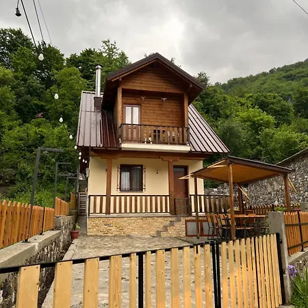 Shtepiza 세스